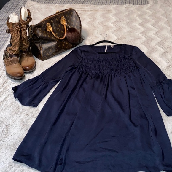 mittoshop Dresses & Skirts - Mittoshop Navy smocked babydoll dress size medium excellent like new condition